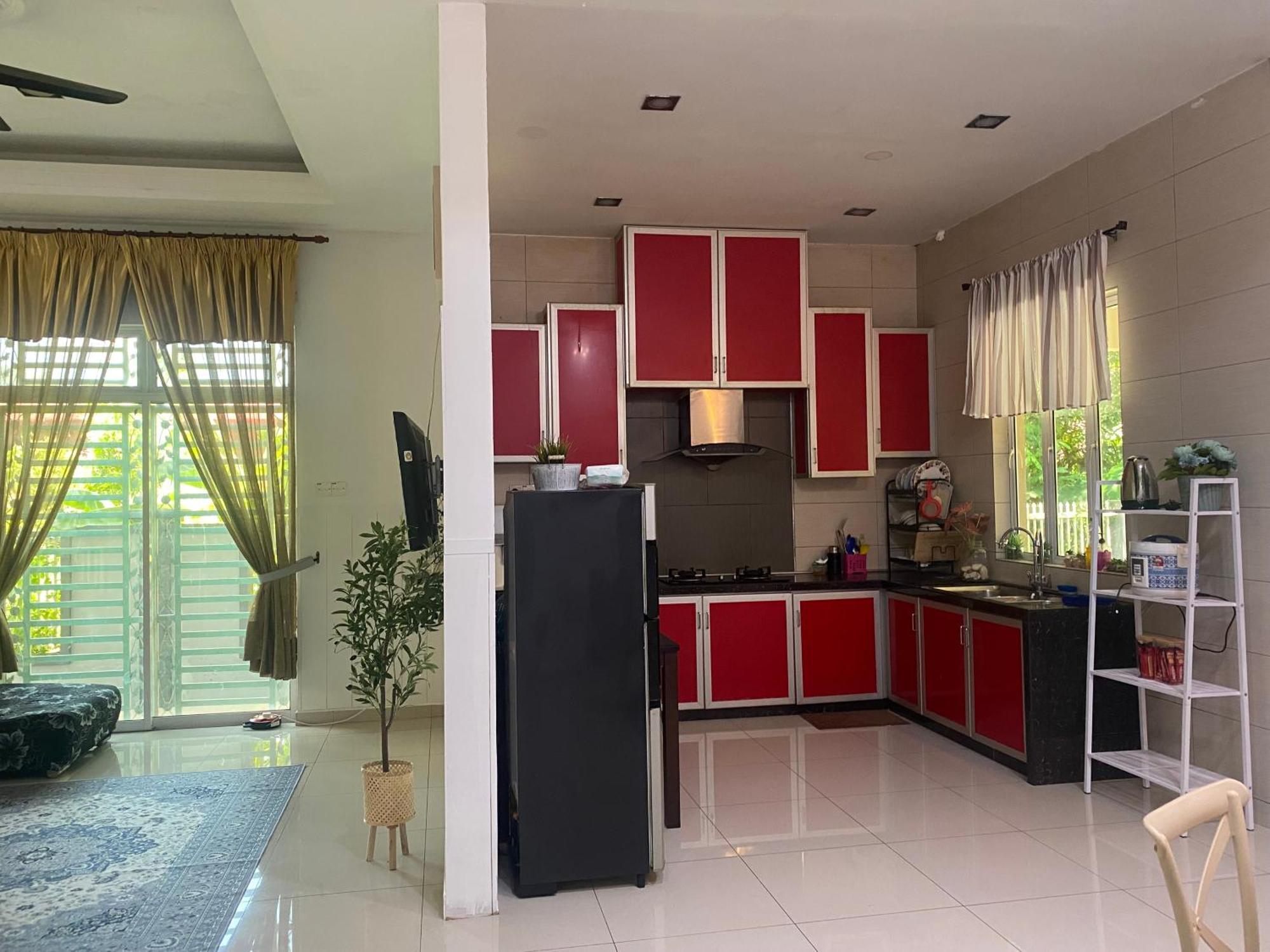 Leissa Homestay Ayer Hitam Exteriör bild
